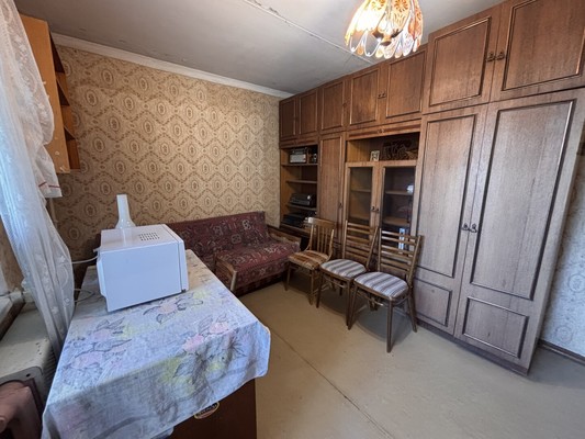 Продам трехкомнатную (3-комн.) квартиру, Костычева ул, 1, Брянск г