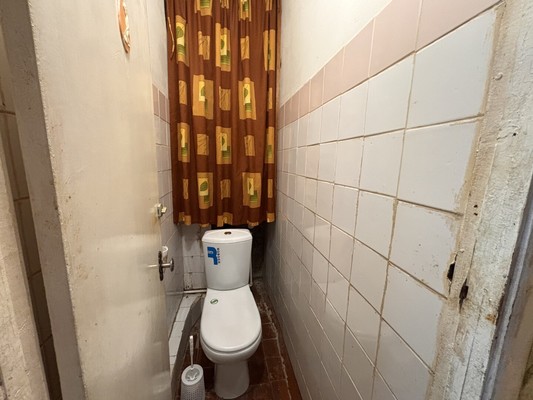 Продам трехкомнатную (3-комн.) квартиру, Костычева ул, 1, Брянск г