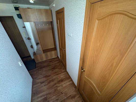 Продам двухкомнатную (2-комн.) квартиру, Первостроителей пр-кт, 15, Комсомольск-на-Амуре г