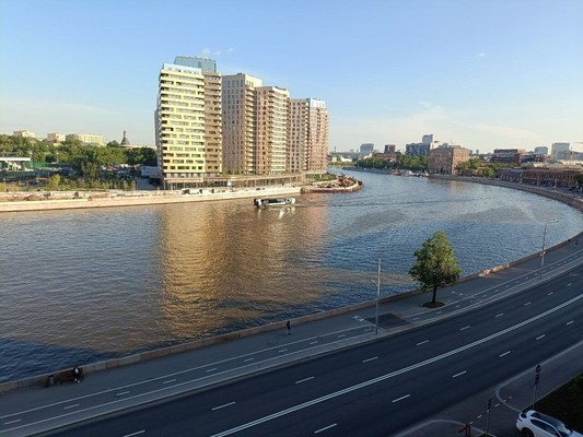 Продам трехкомнатную (3-комн.) квартиру, Дербеневская наб, 13/17к2, Москва г
