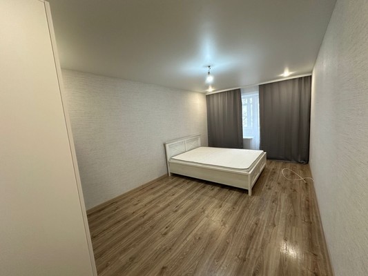 Продам однокомнатную (1-комн.) квартиру, Амурская ул, 94, Южно-Сахалинск г
