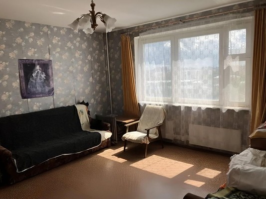 Продам двухкомнатную (2-комн.) квартиру, Волжский б-р, 8кк2, Москва г