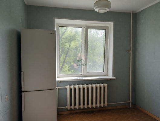 Продам трехкомнатную (3-комн.) квартиру, Степная ул, 21, Энгельс г