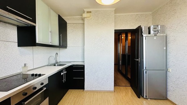 Продам двухкомнатную (2-комн.) квартиру, Тихая ул, 4, Москва г