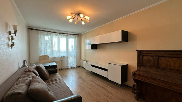 Продам двухкомнатную (2-комн.) квартиру, Тихая ул, 4, Москва г