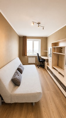 Продам трехкомнатную (3-комн.) квартиру, Мира пр-кт, 239в, Южно-Сахалинск г
