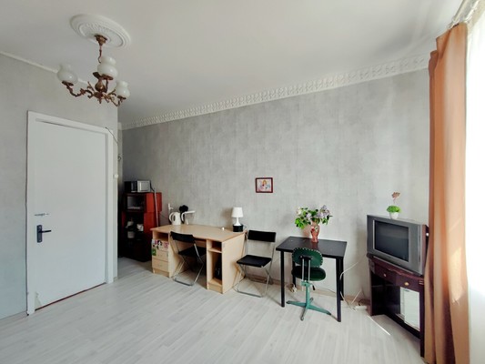 Продам комнату в 4-комн. квартире, Стачек пр-кт, 77А, Санкт-Петербург г