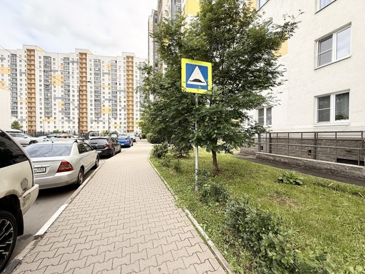 Продам трехкомнатную (3-комн.) квартиру, 1-й Рупасовский пер, 17а, Мытищи г