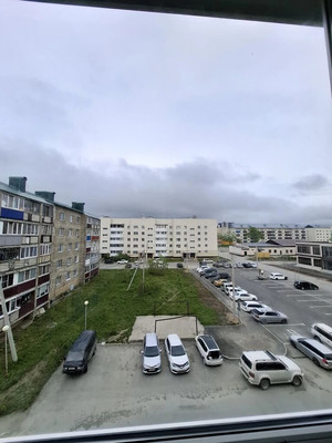 Продам трехкомнатную (3-комн.) квартиру, Комсомольская ул, 36Б, Долинск г