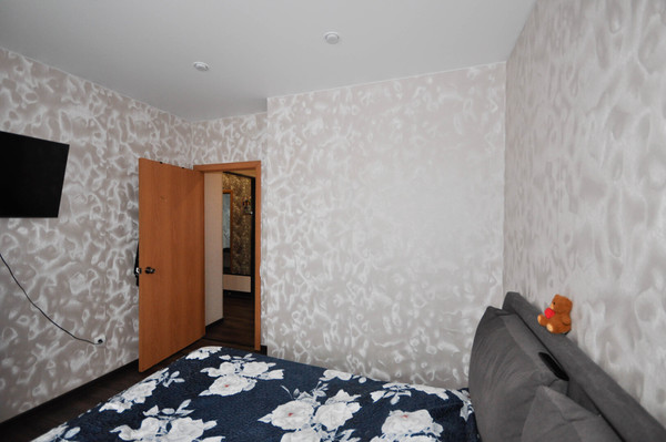 Продам трехкомнатную (3-комн.) квартиру, Комсомольская ул, 36Б, Долинск г