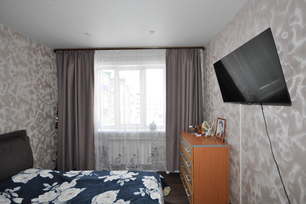Продам трехкомнатную (3-комн.) квартиру, Комсомольская ул, 36Б, Долинск г