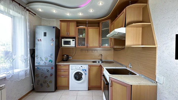 Продам двухкомнатную (2-комн.) квартиру, Больничная ул, 36А, Южно-Сахалинск г