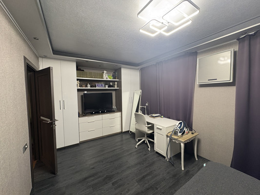 Продам двухкомнатную (2-комн.) квартиру, Коммунистический пр-кт, 38к1, Ростов-на-Дону г