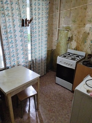 Продам двухкомнатную (2-комн.) квартиру, Революции ул, 3а, Алексин г