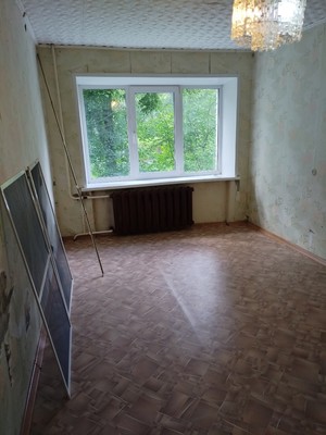 Продам двухкомнатную (2-комн.) квартиру, Революции ул, 3а, Алексин г