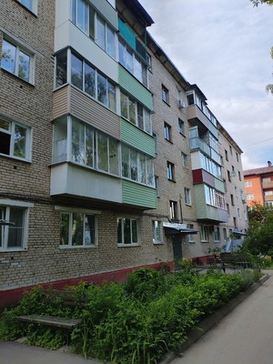 Продам двухкомнатную (2-комн.) квартиру, Революции ул, 3а, Алексин г