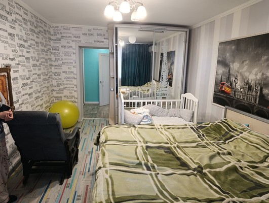 Продам двухкомнатную (2-комн.) квартиру, Толстого ул, 6, Симферополь г