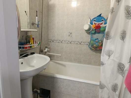Продам двухкомнатную (2-комн.) квартиру, Толстого ул, 6, Симферополь г