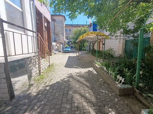 Продам однокомнатную (1-комн.) квартиру, Пушкина ул, 6, Симферополь г