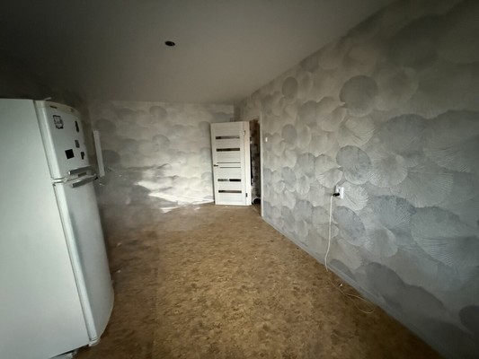 Продам однокомнатную (1-комн.) квартиру, Победы пр-кт, 214а, Симферополь г