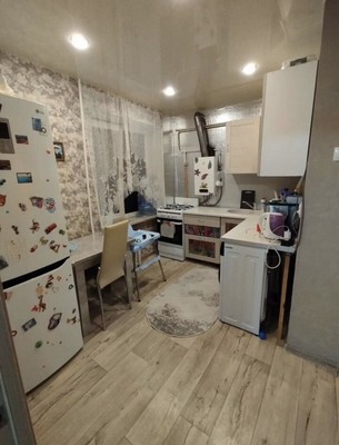 Продам двухкомнатную (2-комн.) квартиру, Радищева ул, 86, Симферополь г
