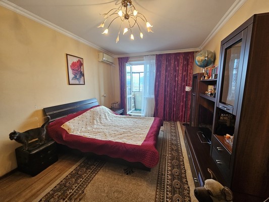 Продам двухкомнатную (2-комн.) квартиру, Дзержинского ул, 150, Новороссийск г