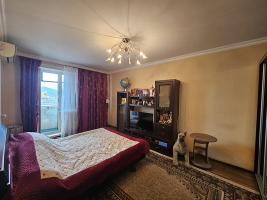 Продам двухкомнатную (2-комн.) квартиру, Дзержинского ул, 150, Новороссийск г