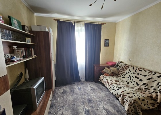 Продам двухкомнатную (2-комн.) квартиру, Дзержинского ул, 150, Новороссийск г