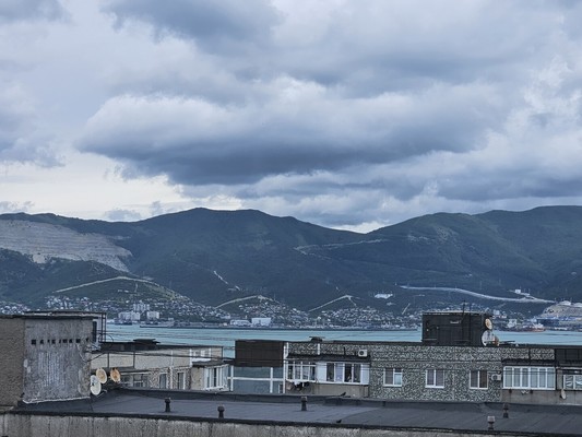 Продам двухкомнатную (2-комн.) квартиру, Дзержинского ул, 150, Новороссийск г