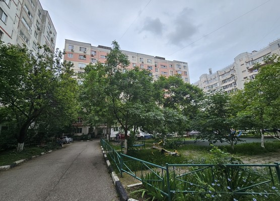Продам двухкомнатную (2-комн.) квартиру, Дзержинского ул, 150, Новороссийск г