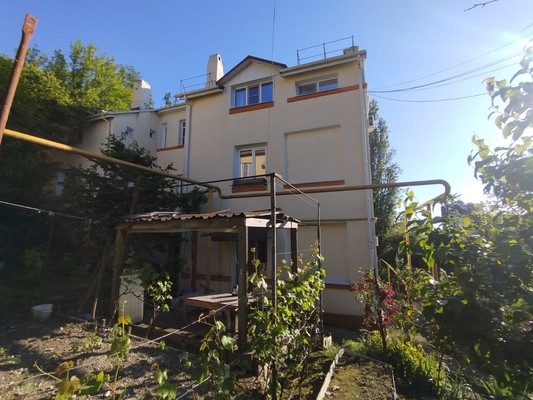 Продам трехкомнатную (3-комн.) квартиру, Пушкина ул, 19, Туапсе г