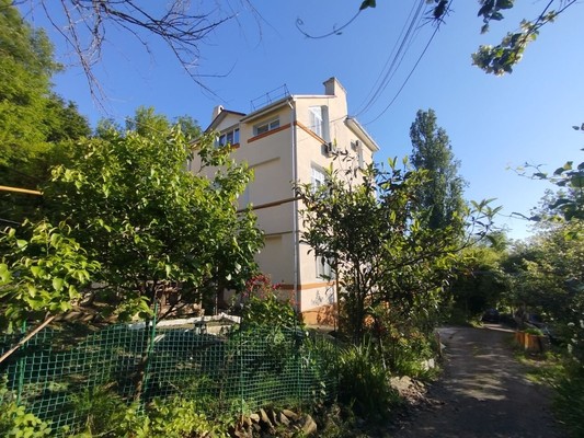 Продам трехкомнатную (3-комн.) квартиру, Пушкина ул, 19, Туапсе г
