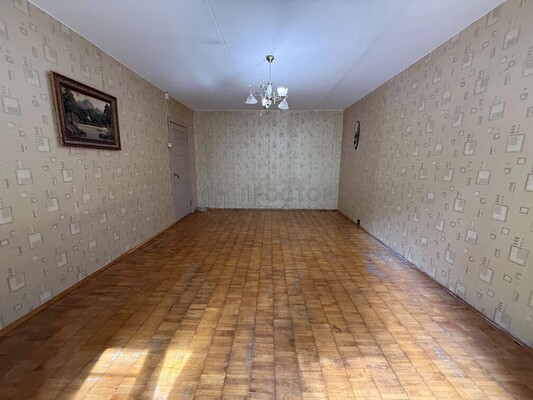 Продам однокомнатную (1-комн.) квартиру, Ореховый б-р, 7к2, Москва г