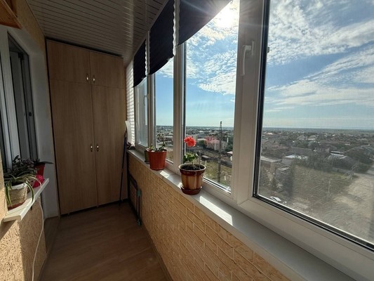Продам трехкомнатную (3-комн.) квартиру, Маршала Жукова ул, 3, Симферополь г