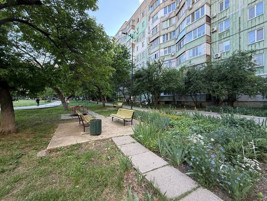Продам трехкомнатную (3-комн.) квартиру, Маршала Жукова ул, 3, Симферополь г