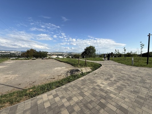 Продам трехкомнатную (3-комн.) квартиру, Маршала Жукова ул, 3, Симферополь г