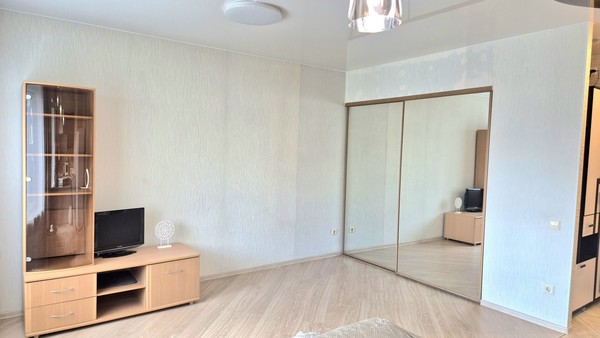 Продам однокомнатную (1-комн.) квартиру, Пушкинское ш, 13к1, Гатчина г