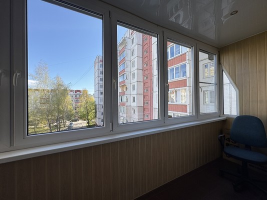 Сдам трехкомнатную (3-комн.) квартиру, Согласия ул, 8, Калининград г