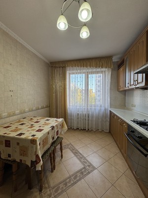 Сдам трехкомнатную (3-комн.) квартиру, Согласия ул, 8, Калининград г