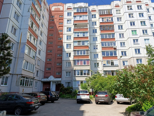 Сдам трехкомнатную (3-комн.) квартиру, Согласия ул, 8, Калининград г