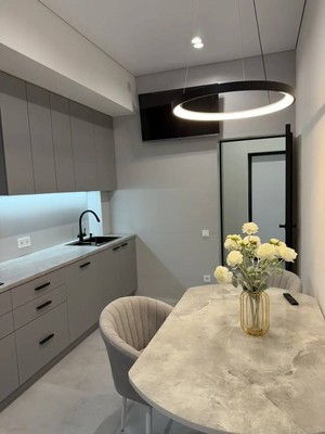 Продам однокомнатную (1-комн.) квартиру, Грибоедова ул, 7, Симферополь г
