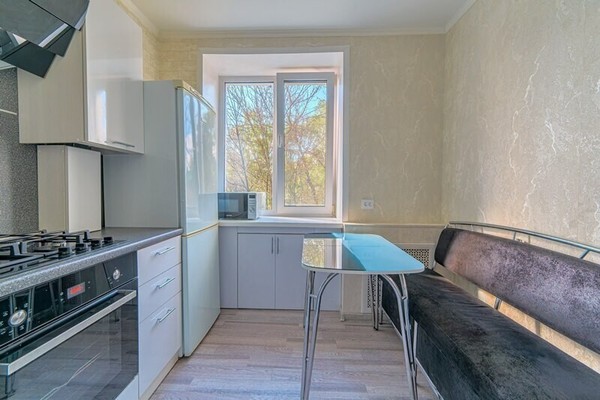 Продам двухкомнатную (2-комн.) квартиру, Циолковского ул, 33, Пенза г