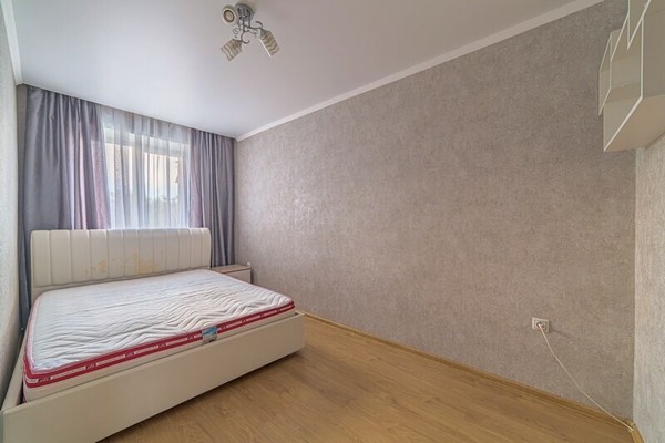 Продам двухкомнатную (2-комн.) квартиру, Циолковского ул, 33, Пенза г