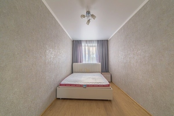 Продам двухкомнатную (2-комн.) квартиру, Циолковского ул, 33, Пенза г