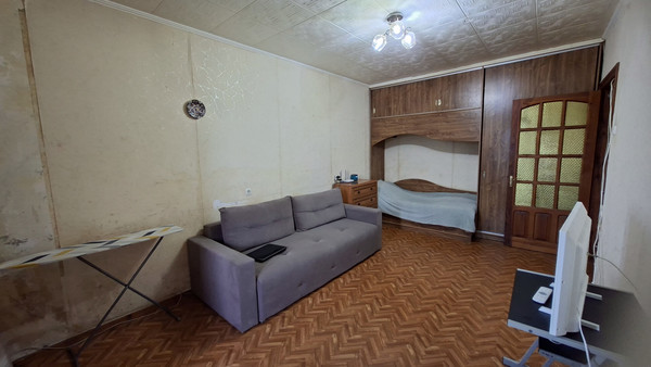 Продам однокомнатную (1-комн.) квартиру, Железнодорожная ул, 12, Симферополь г