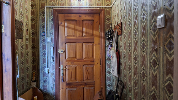 Продам однокомнатную (1-комн.) квартиру, Железнодорожная ул, 12, Симферополь г