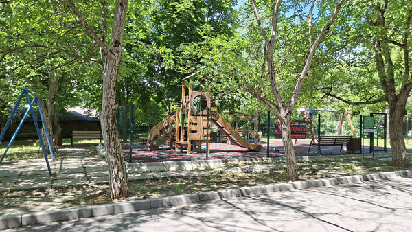 Продам однокомнатную (1-комн.) квартиру, Железнодорожная ул, 12, Симферополь г