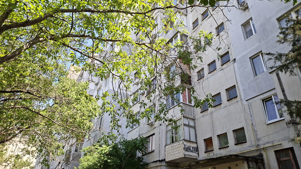 Продам однокомнатную (1-комн.) квартиру, Железнодорожная ул, 12, Симферополь г