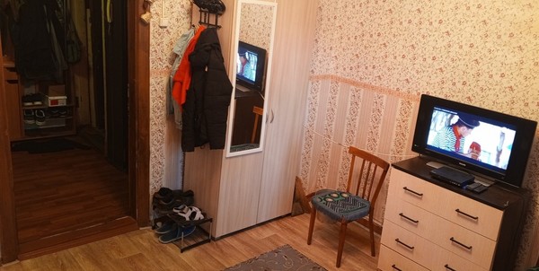 Продам комнату в 3-комн. квартире, Киевская ул, 9/2, Гатчина г