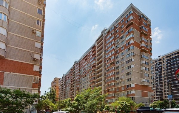Продам двухкомнатную (2-комн.) квартиру, им. Евгении Жигуленко ул, 11к1, Краснодар г